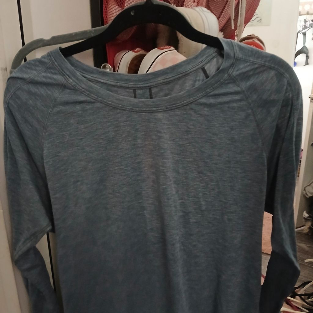 Women's Lululemon Teal Long Sleeve Tee Standard S